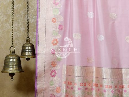 PASTEL PINK KADHWA MEENAKARI BORDER KATAN SILK BANARASI HANDLOOM SAREE For Sale