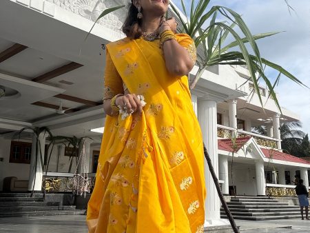 YELLOW KADHWA MEENAKARI RAW MANGO SILK BANARASI HANDLOOM SAREE Online now