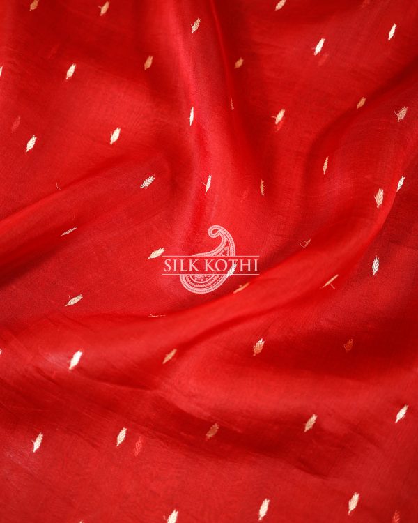 RED KADHWA KORA ORGANZA BANARASI HANDLOOM SAREE on Sale