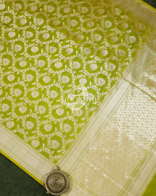 LIME GREEN KATAN SILK UPPADA BANARASI HANDLOOM SAREE For Sale